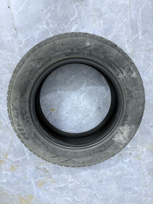 Продается шины 215/60 R16