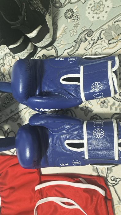 Продам боксерскую экипировку