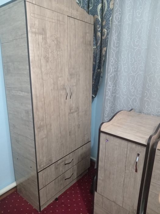 Мебель сотилади.