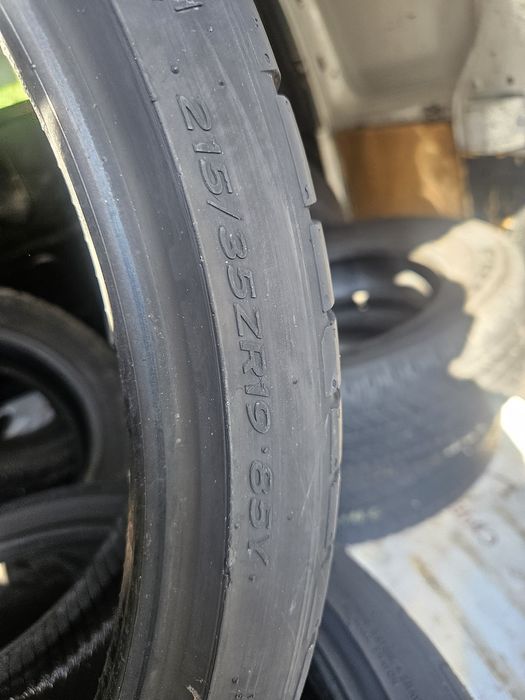 Гуми 215/35/19 дот20