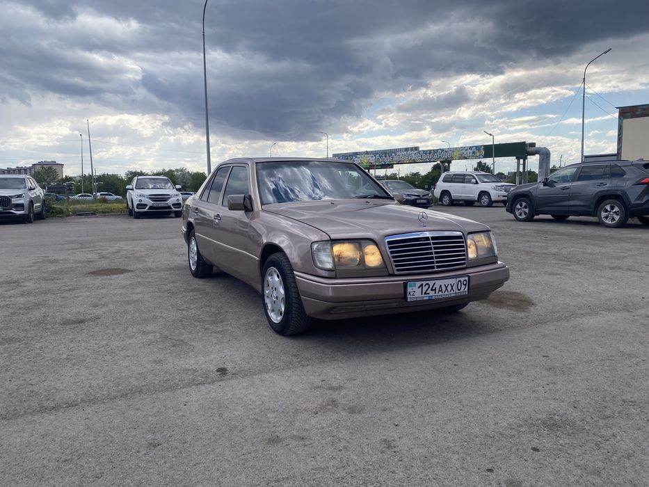 Продам мерседес 220