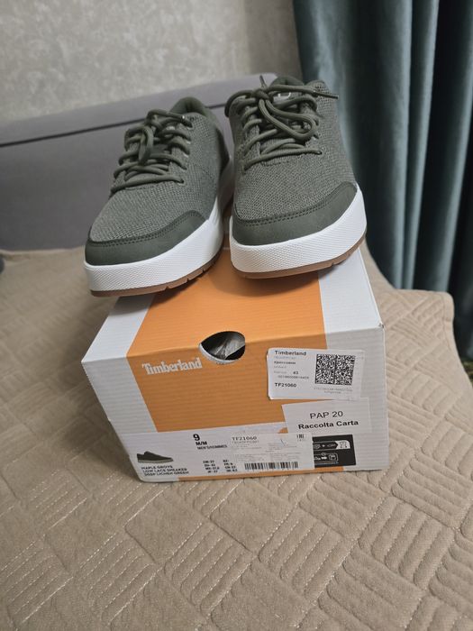 Продается кроссовки   timberland. Размер 43.