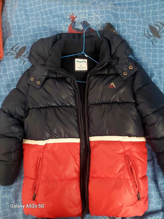 Продавам детски дрехи много запазени.110-128см
