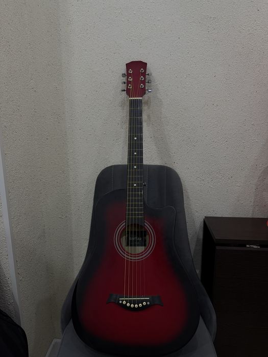 Гитара  новый.