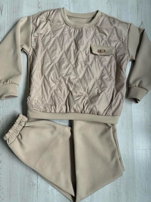 Стилен дамски комплект от две части