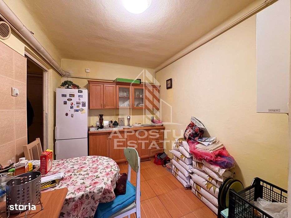 Apartament cu 1 camera, 30mp, decomandat, Zona centrala in Hunedoara