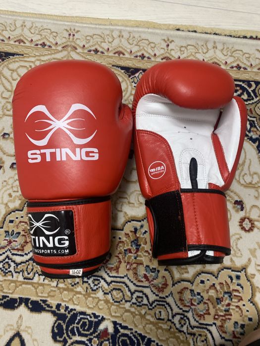Боксерские перчатки STING