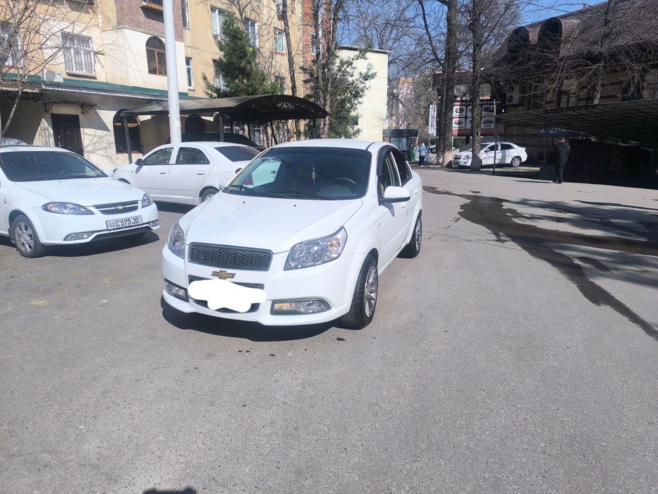 ПродаетсчNexia 3