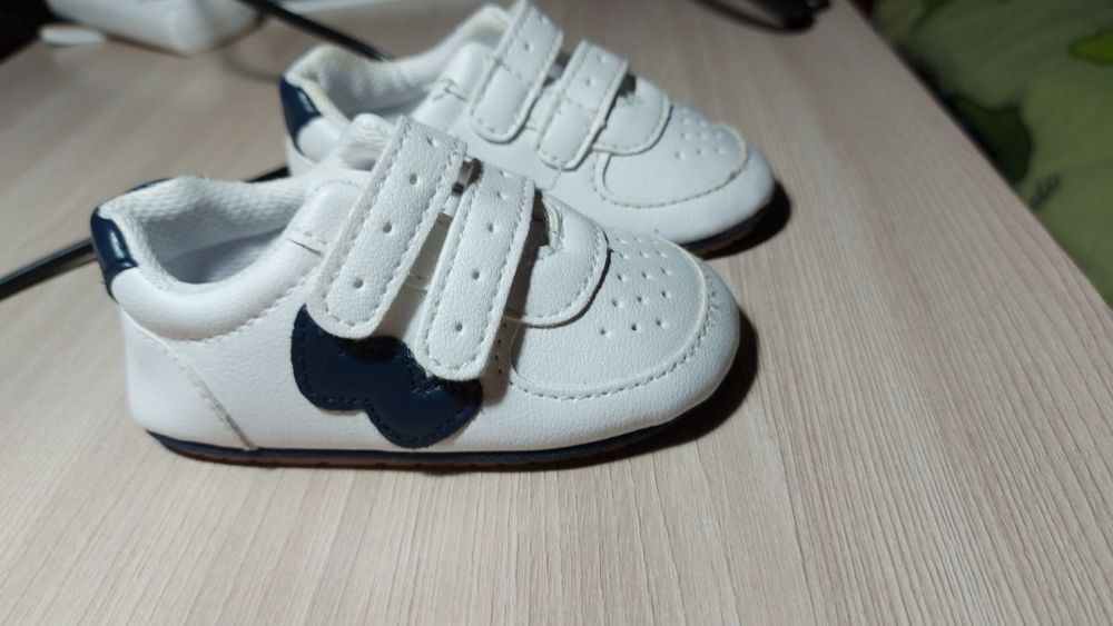 Продам пинетки кросовки 13р