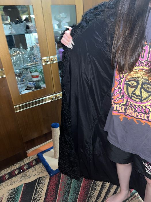 Шуба каракулевая