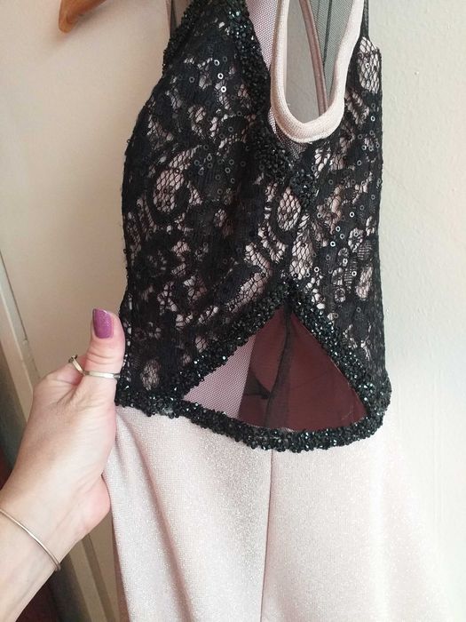 Чисто нова бална рокля