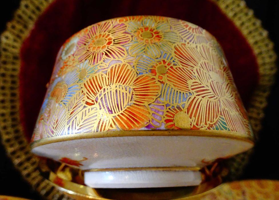 Чаша с чинии японски порцелан Satsuma Shosan Meiji,злато.