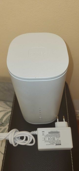 ZYXEL 5G NR Indoor Router cu Sim CPE WIFI 7 Model NR5307 liber retea 750 lei