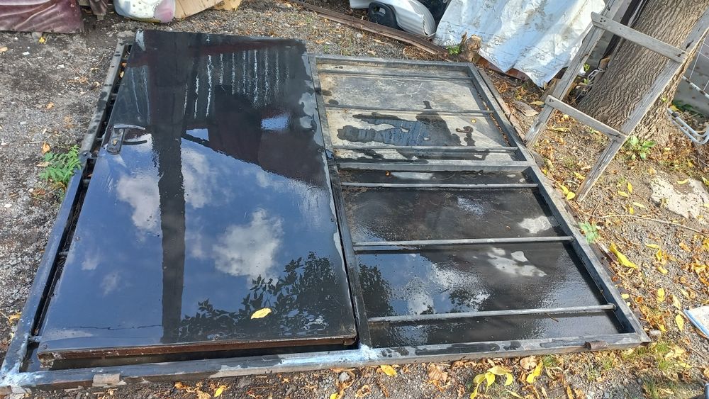 Продам ворота со стойкамм