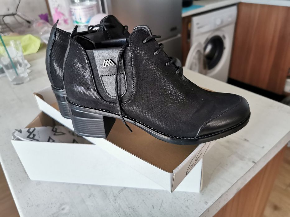 Дамски обувки от естествена кожа