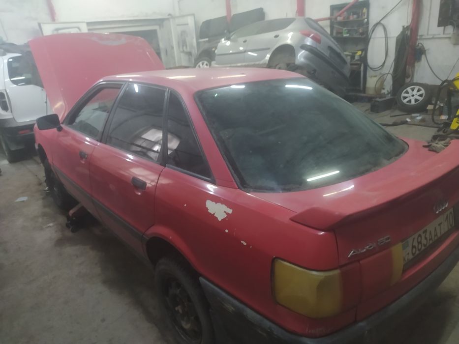 Продам Ауди 80 б3