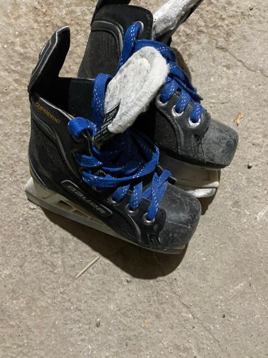 Продам коньки две пары