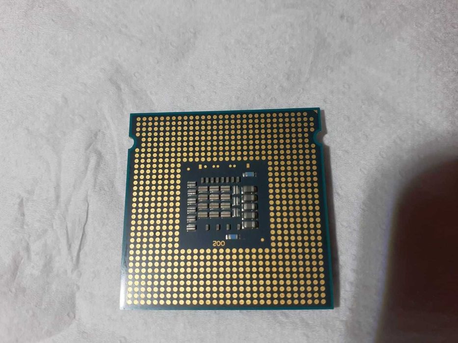 Procesor Xeon E3120 socket 775 si 4gb DDR2
