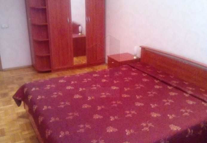 Дава се под наем Тристаен апартамент в Пловдив, Изгрев - 86 кв.м за 357 € - Снимка #2