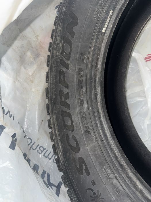 Pirelli scorpion ice zero 2