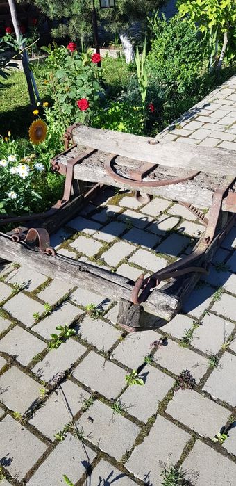 Sanie rustică pt.cai (Sanciu) cu o vechime de 60-70 ani