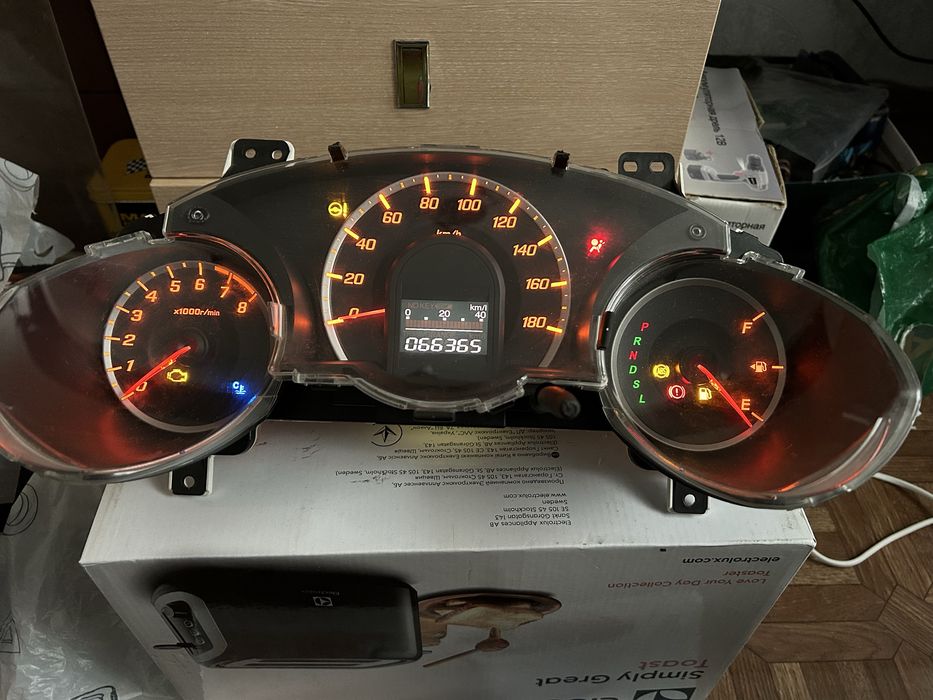 Щиток приборов Хонда Фит