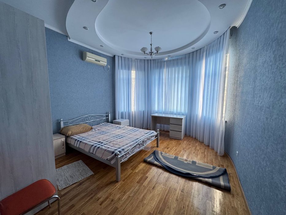 Сзади Мирабад Авеню сдаётся Дом на Аренду!