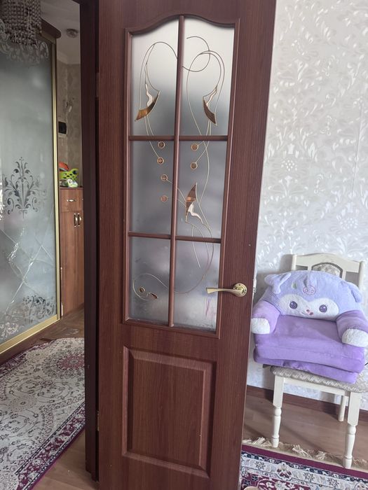 Продам межкомнатные двери.