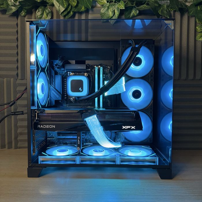 ЛИЗИНГ! Геймърски звяр Ryzen 7 9800X3D / RX 9070 XT / 32GB / 1TB SSD