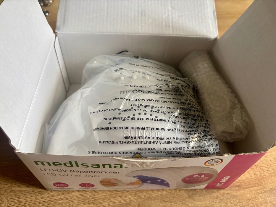 Професионална лампа за Нокти, Гел Лак, Маникюр UV/LED