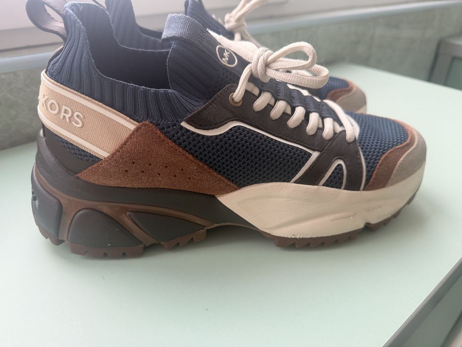 Snikersi: Michael Kors