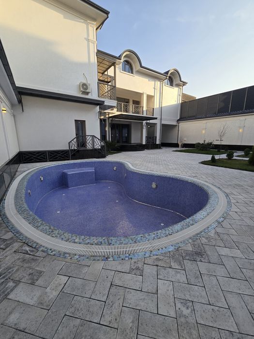 Продаётся 8 соток Евро Дом на Амир Темур Махалля.