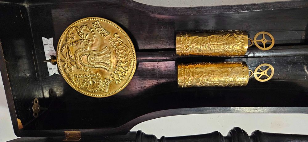 Ceas de perete cu pendula si 2 greutati Schutzmarke