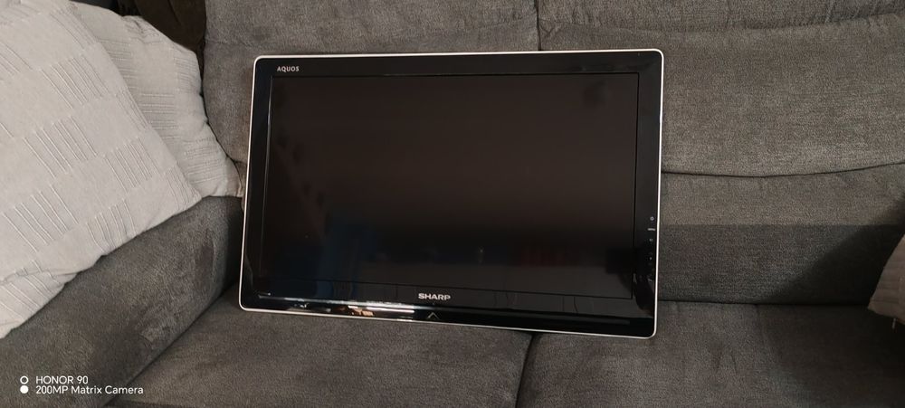 Телевизор Sharp LC-26LE430E