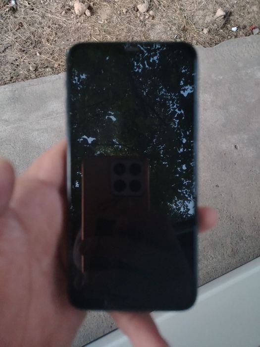 Iphone 11 pro max 64 GB Srochna sotiladi