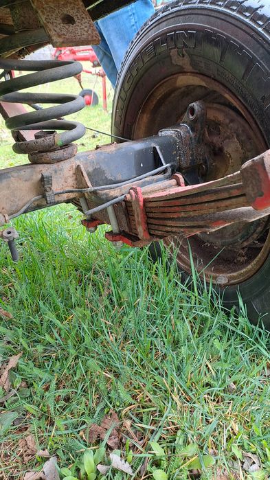 Vând remorcă pe arcuri