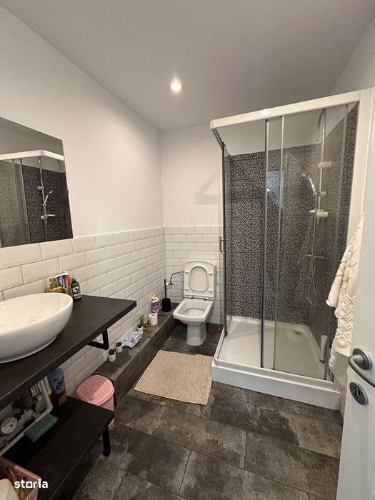 Apartament 2 camere, renovat, mobilat și utilat complet, Școala nr 14