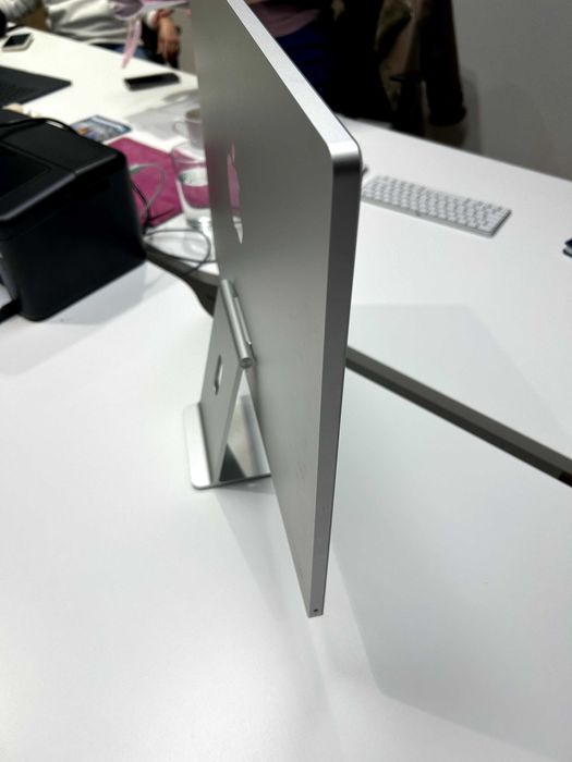 iMac 24” 2024 – Apple M4, 16GB RAM, 512GB SSD – Garanție 2026