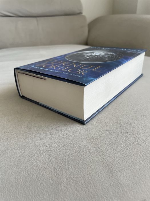 Turnul zorilor sarah j maas tronul de clestar volumul 6 + supracoperta