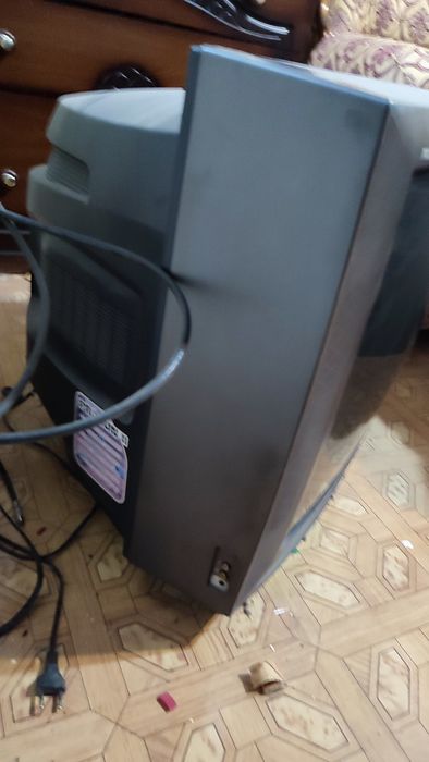 Телевизор. 2шт.рабочие