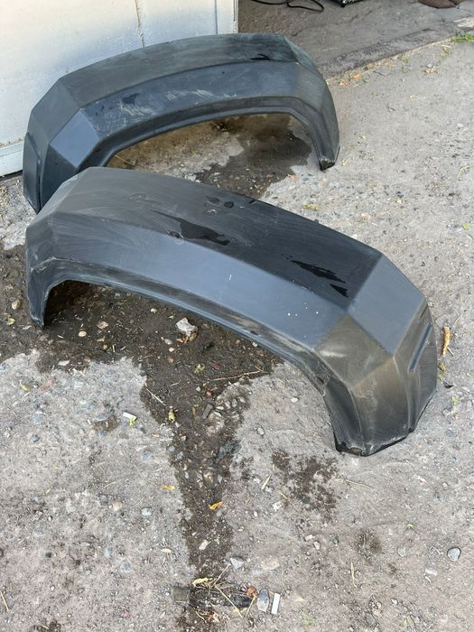 Для легкового прицепа два пластиковый крыла