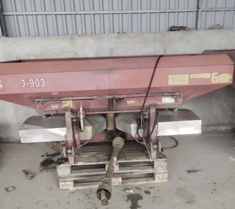 Mașină de fertilziat Vogel Noot D903, în stare foarte bună