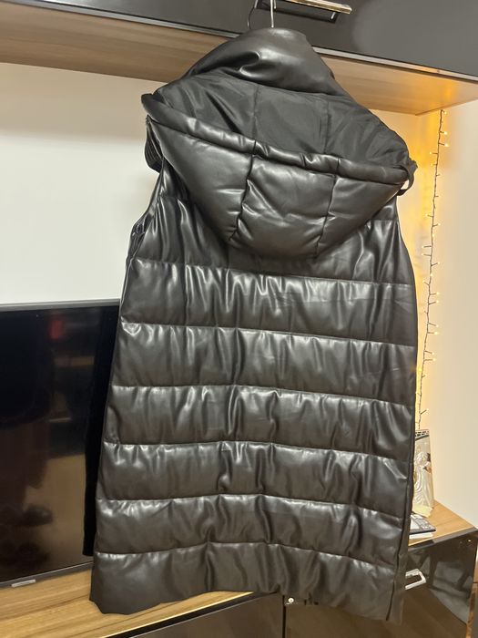 Vesta lungă si groasă pentru femei , nouă cu eticheta , marimea L ,