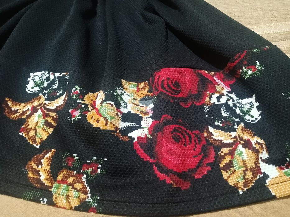 Rochie Nicoleta poliester creponat, 44(1) talie subțire, fustă plisată