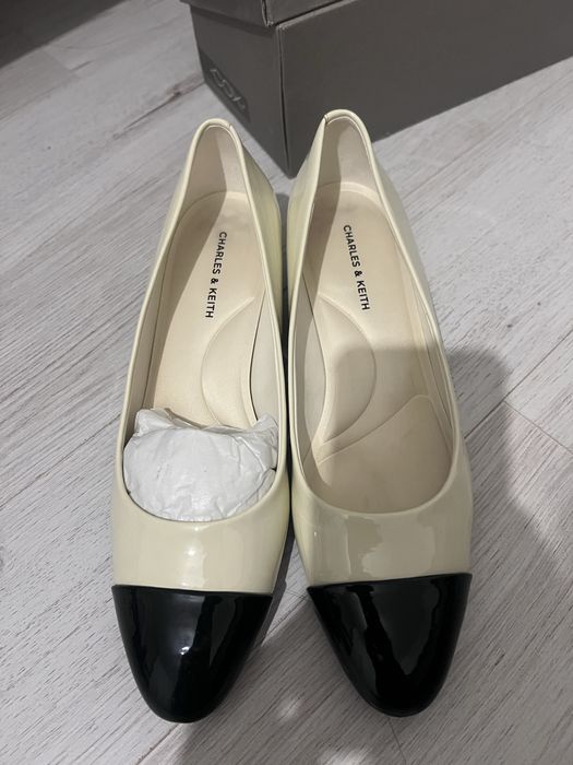 Новые туфли charles and keith