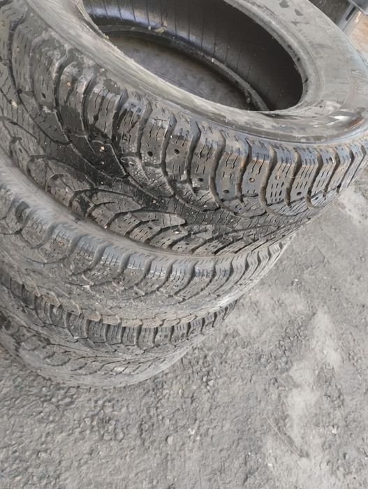 Шины зимнее б/у ..