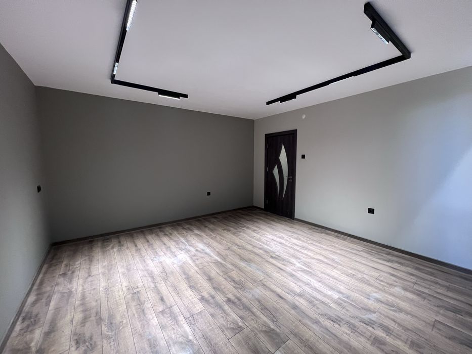 Продава се Четиристаен апартамент в Плевен, 9-ти квартал - 107 кв.м за 1234 €/кв.м - Снимка #19