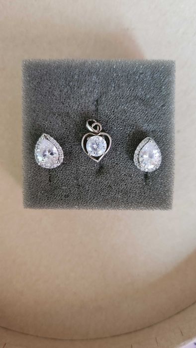 Сребърни бижута обеци и висулка