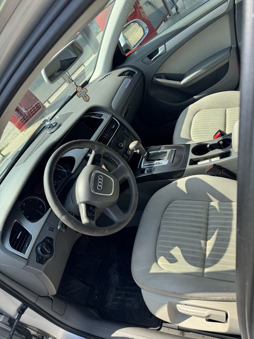 Vând Audi A4 B8