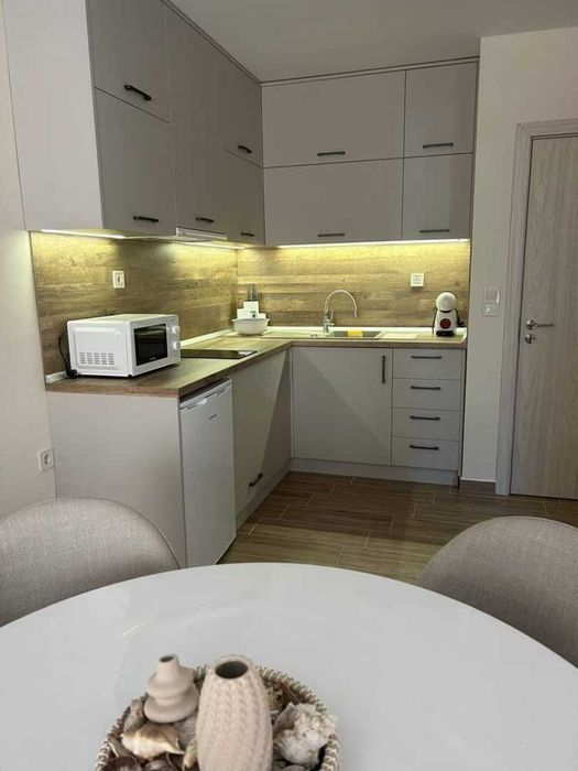 Продава се Двустаен апартамент в Поморие - 62 кв.м за 1984 €/кв.м - Снимка #2